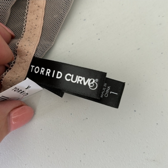 Racetrack Nylon Lace Bralette - Picture 5 of 5